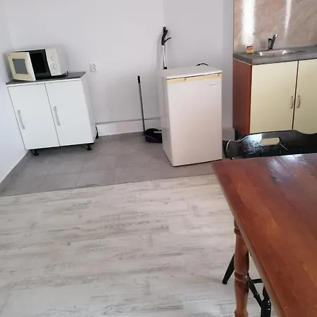 Apartman Manolovi *
